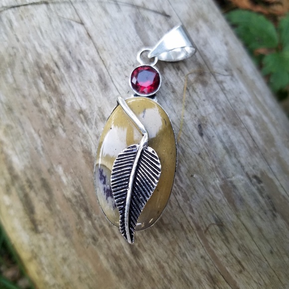 Poshionistas Jewelry - Handmade jasper and garnet pendant 2.5"